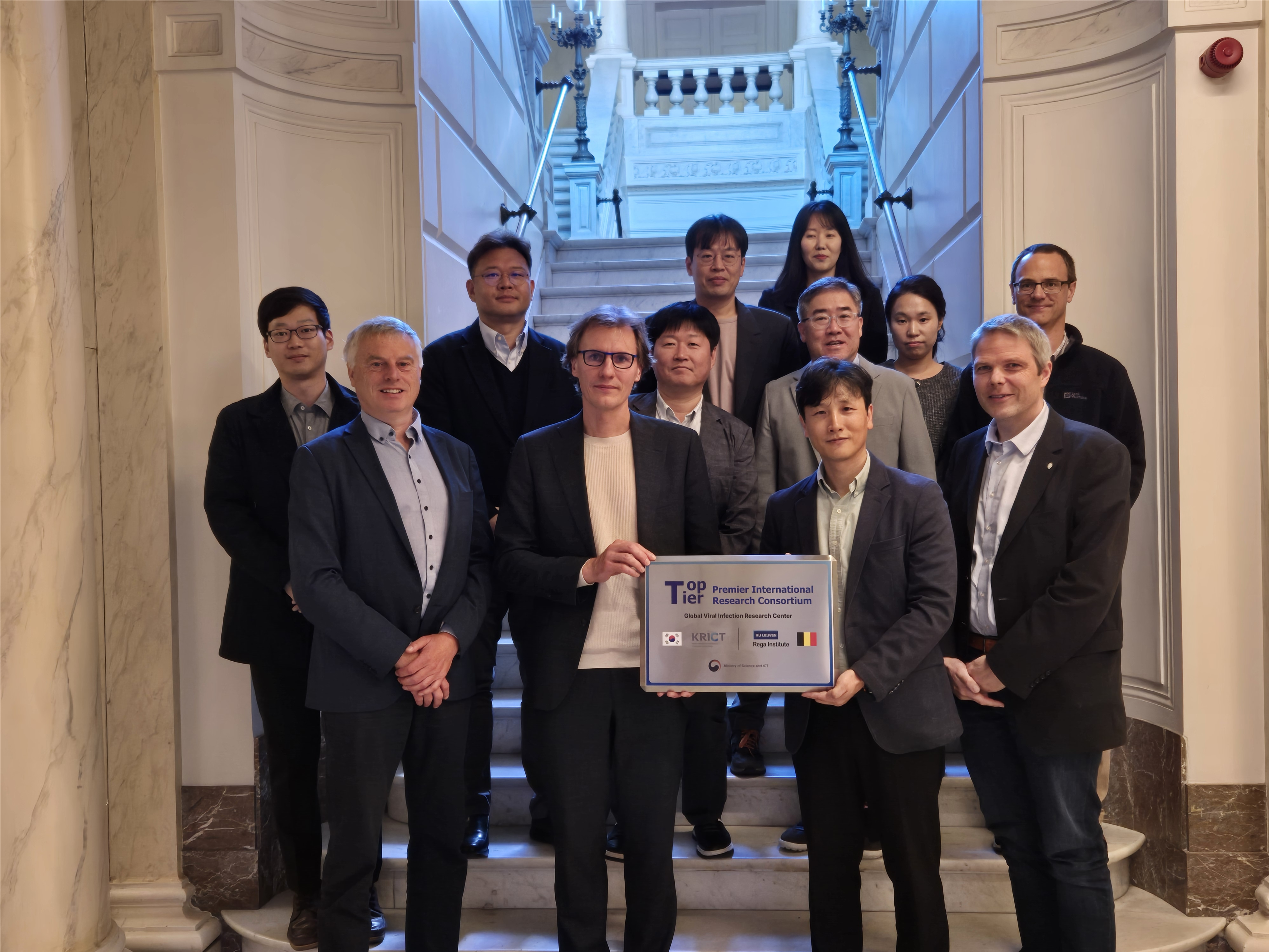 Visit to the Rega Institute for Medical Research